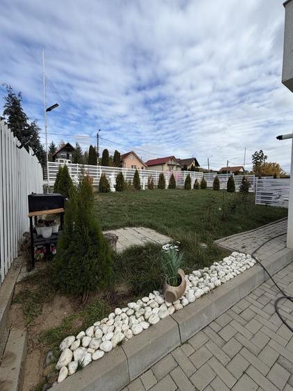 Casă cu 4 camere în Chinteni