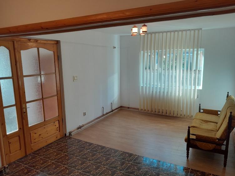 Casă de vânzare în Târgoviște – Micro 3 | 160 mp utili | 433 mp teren | Două apa - 3