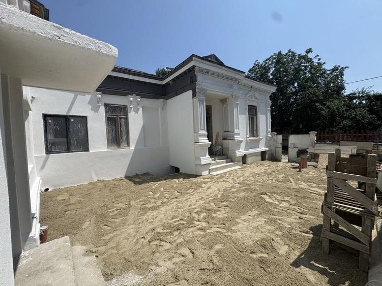 Casă cu 4 camere în Central