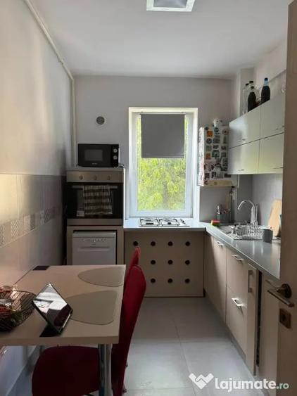 Apartament cu 2 camere decomandat în Zorilor