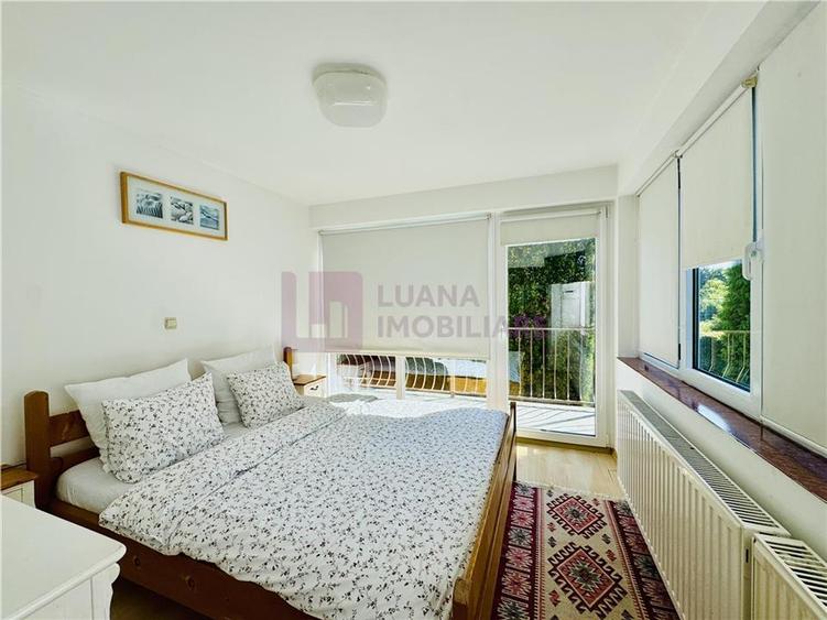 Casă individuală cu 6 camere cu Teren 800 Mp în Central