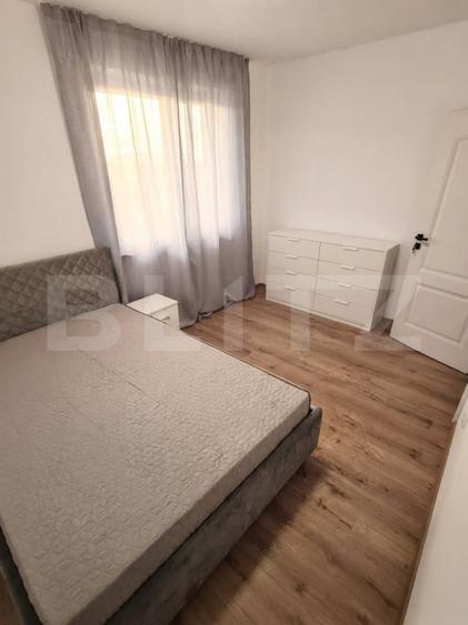 Casă individuală cu 4 camere cu Canalizare în Dâmbul Rotund