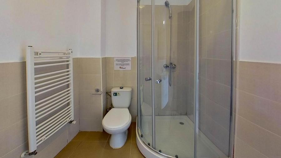 Casă individuală cu 10 camere cu Canalizare în Blumăna