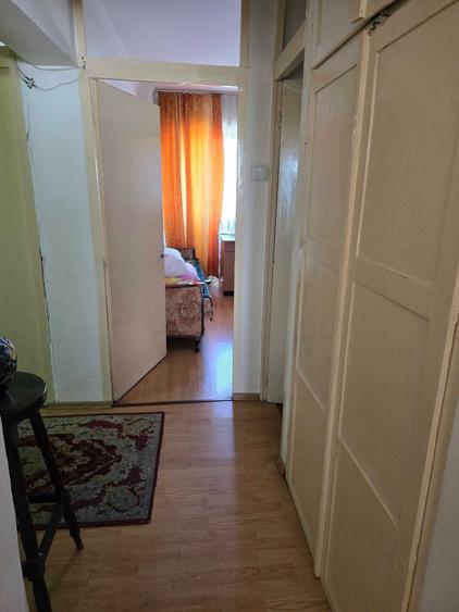 Apartament cu 3 camere decomandat în Ostroveni