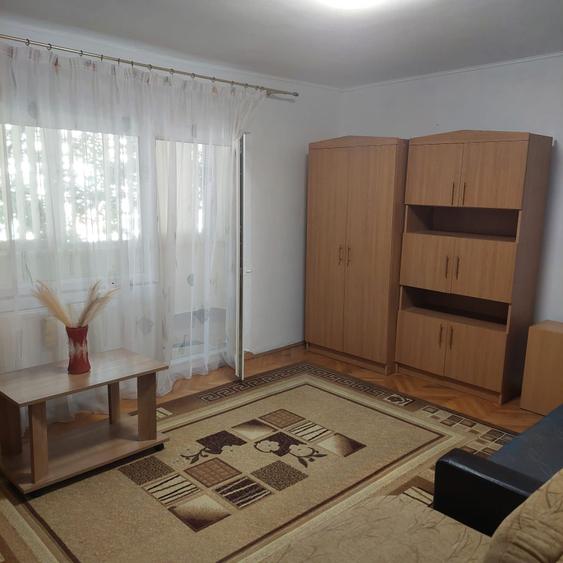 Apartament cu 2 camere decomandat în Aradului