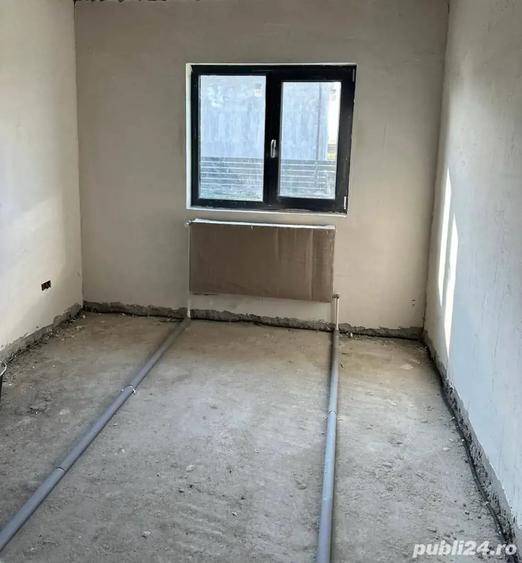 Casă cu 4 camere cu Teren 350 Mp în 1 Decembrie