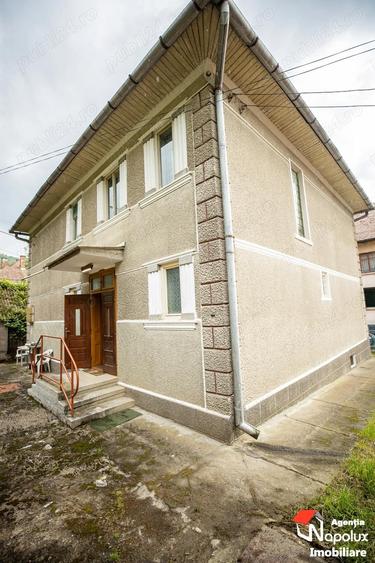 Casă cu 3 camere în Băi