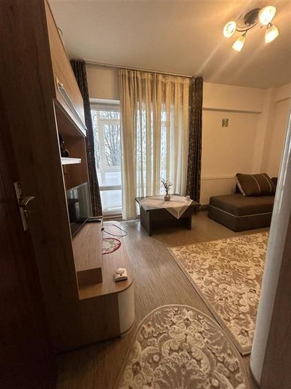 Apartament cu 2 camere decomandat în Valea Adâncă