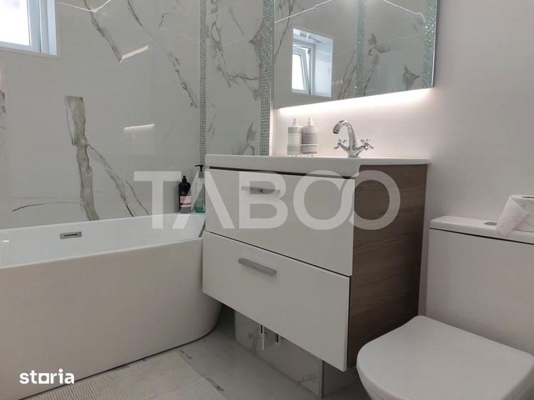 Apartament cu 3 camere decomandat, mobilat în Valea Aurie
