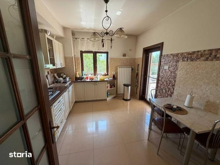Casă cu 3 camere cu Teren 350 Mp în Berceni