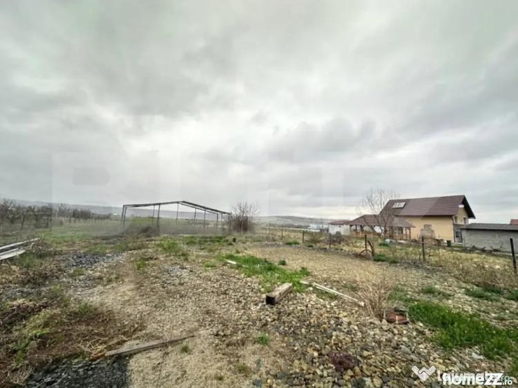 Teren de 2760 mp, în Central