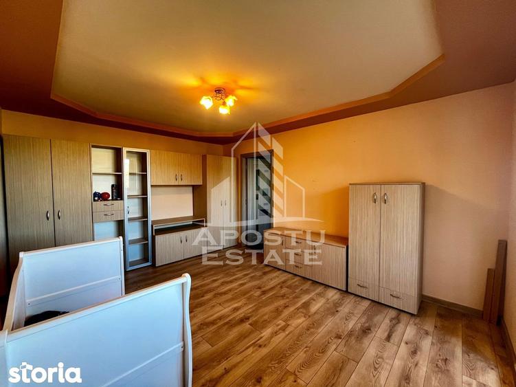 Apartament cu 2 camere semidecomandat, mobilat în Lipovei