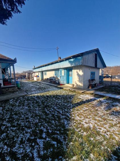 Casă cu 3 camere în Coșula
