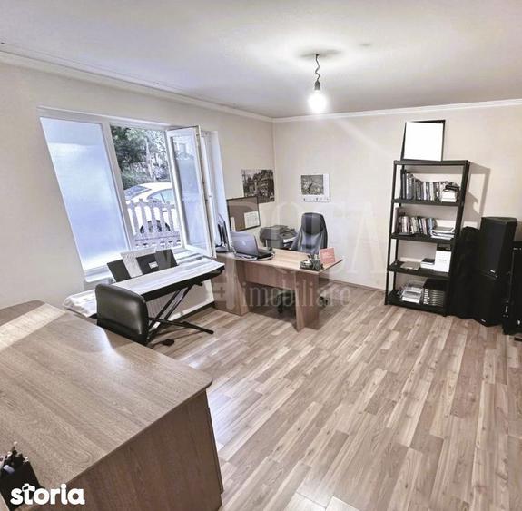 Casă cu 6 camere cu Teren 355 Mp în Rogerius