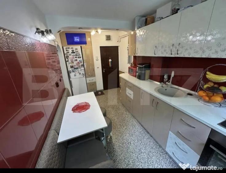 Apartament cu 2 camere decomandat în Aleea Trandafirilor