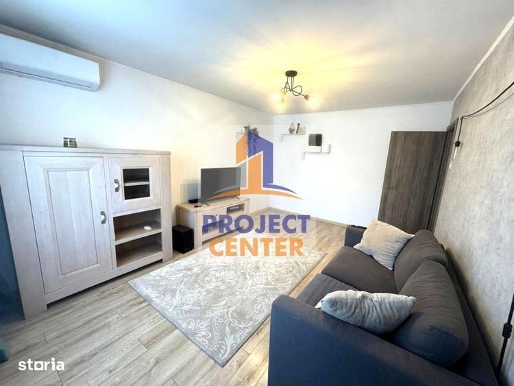 Apartament cu 3 camere decomandat în Eremia
