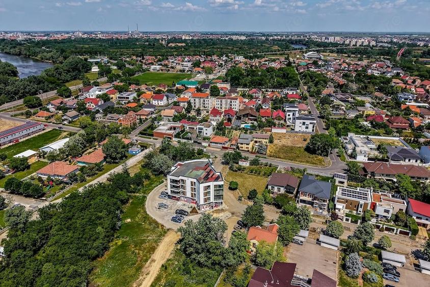 Apartament cu 2 camere decomandat în Subcetate
