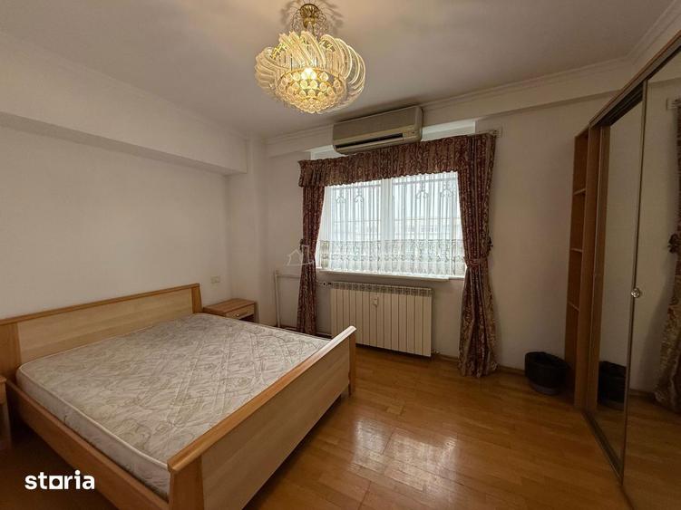 Apartament cu 3 camere, mobilat în Decebal