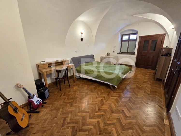 Apartament cu 3 camere decomandat, mobilat în Ultracentral