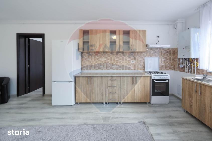 Apartament cu 2 camere semidecomandat în Sânpetru