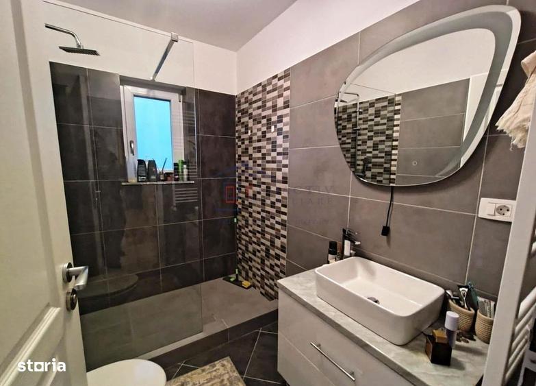 Casă cu 4 camere în Bulai