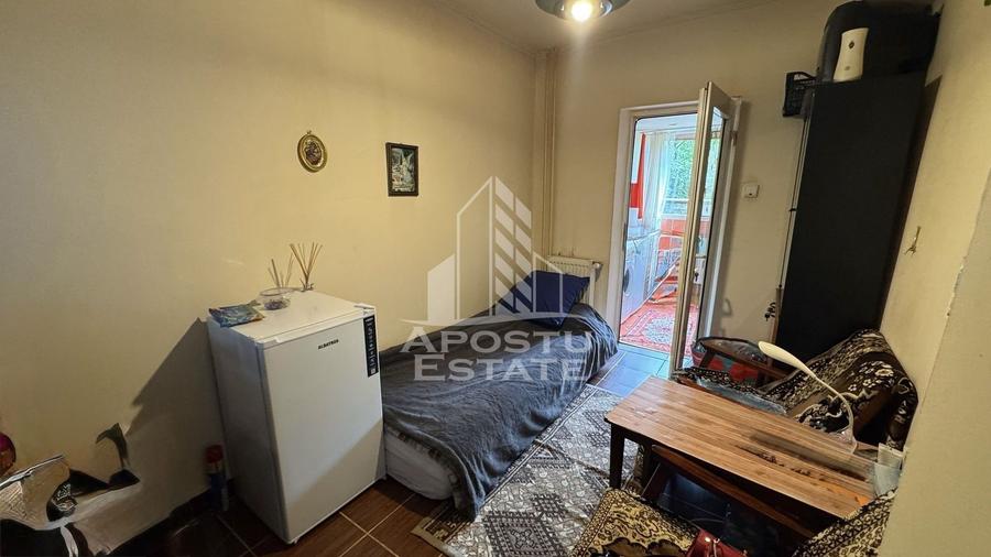Apartament cu 2 camere semidecomandat în Lipovei