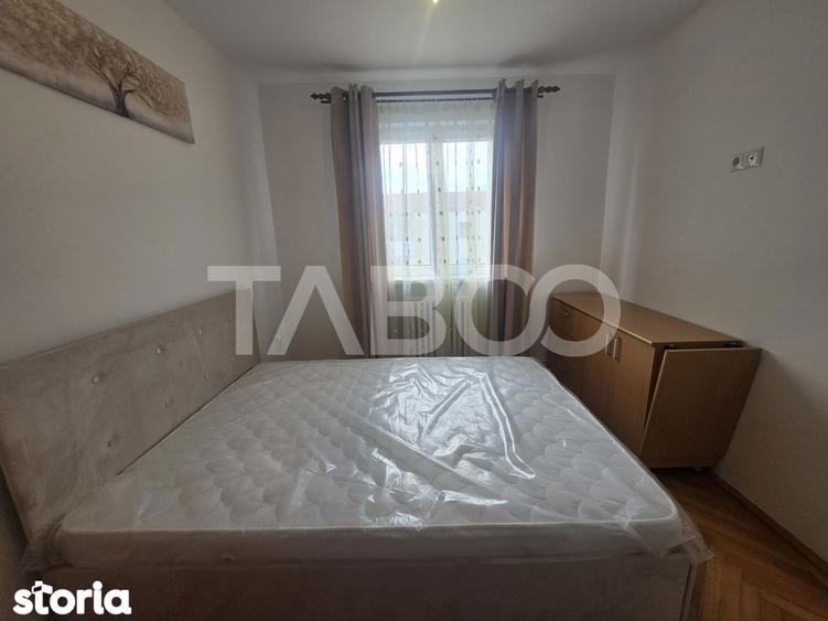 Apartament cu 3 camere semidecomandat, mobilat în Mihai Viteazul