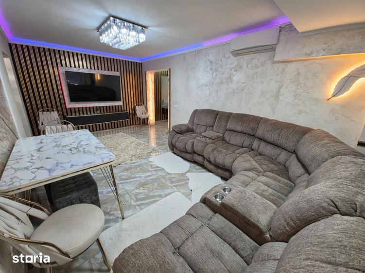 Apartament cu 4 camere semidecomandat în Tomis Nord