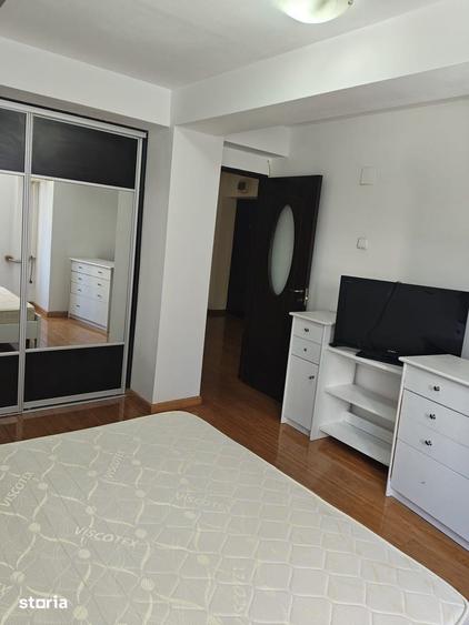 Apartament cu 2 camere decomandat în Calea București