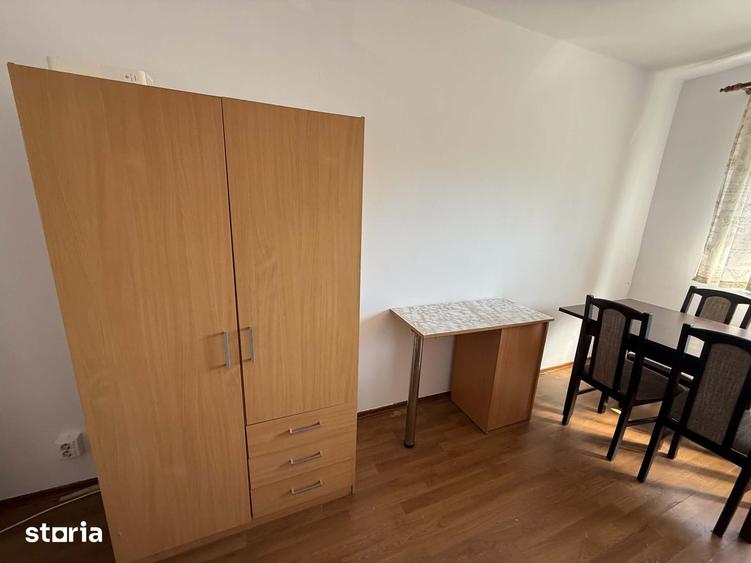 Apartament cu 3 camere decomandat în Între Lacuri — fotografia 1