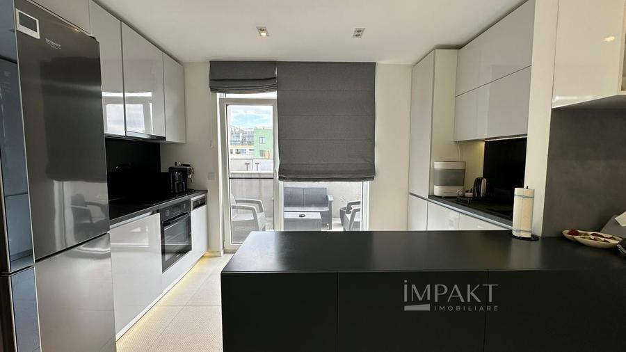 Penthouse cu 4 camere semidecomandat, mobilat în Gheorgheni
