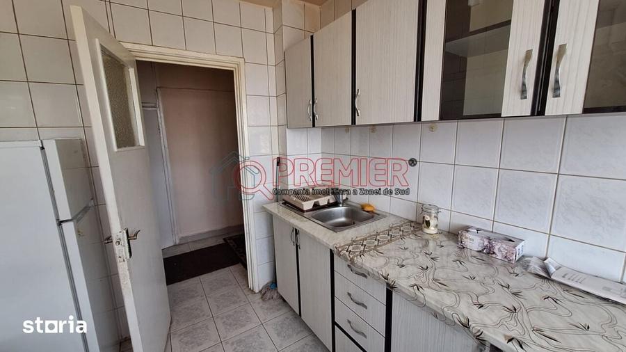 Apartament cu 2 camere semidecomandat în Iancului