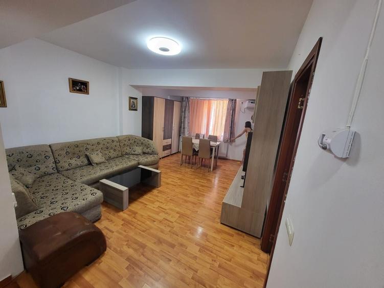 Apartament cu 2 camere semidecomandat în Central