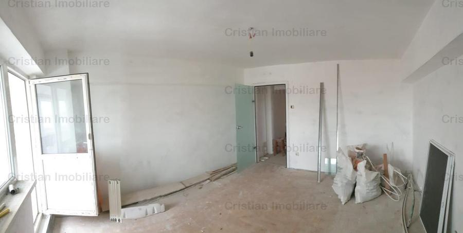 Apartament cu 4 camere decomandat în Apollo