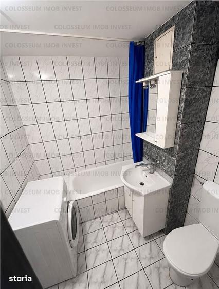 Apartament cu 3 camere decomandat în Tractorul