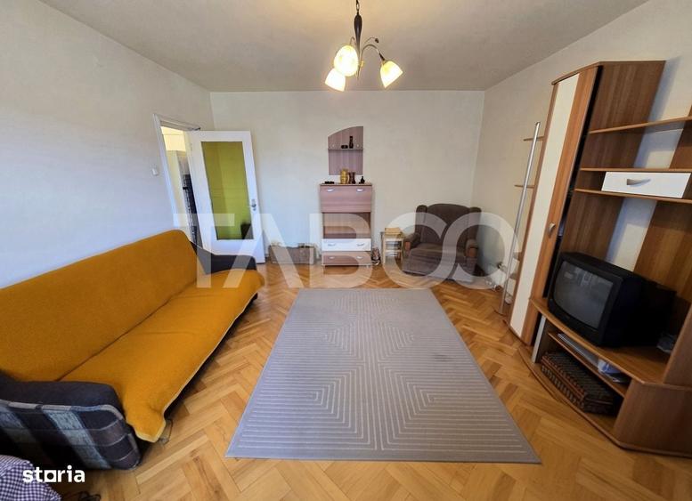 Apartament cu 3 camere decomandat în Terezian