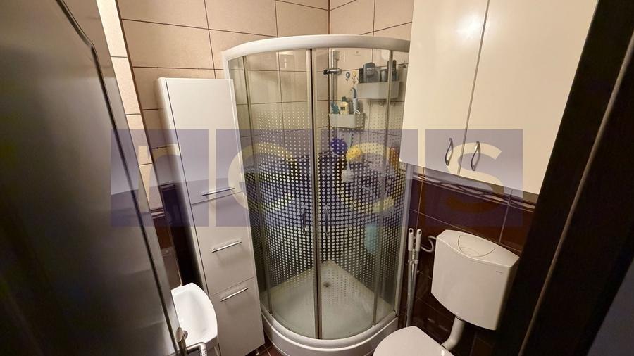 Apartament cu 3 camere decomandat, mobilat în Vitan Mall