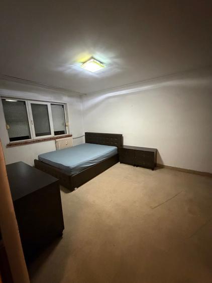 Garsonieră decomandată în Craiovița Nouă