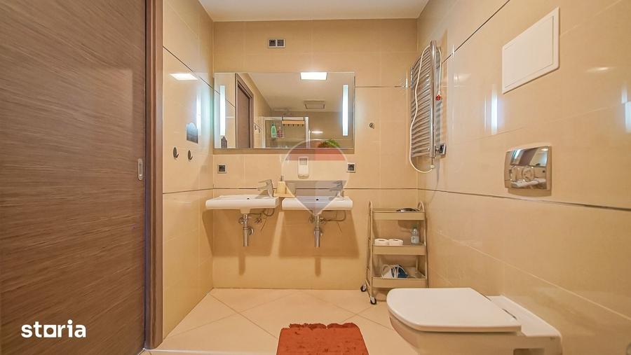 Apartament cu 6 camere în Central