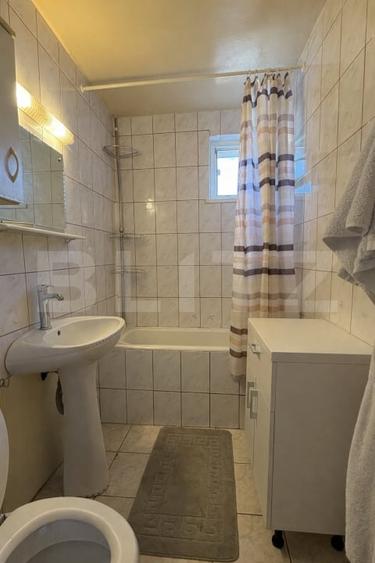 Apartament cu 3 camere decomandat, mobilat în Tudor