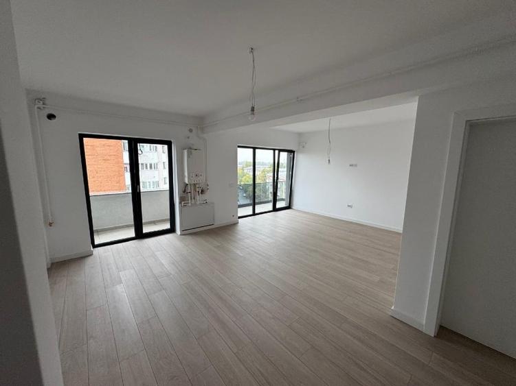 Apartament cu 2 camere semidecomandat în Cornitoiu