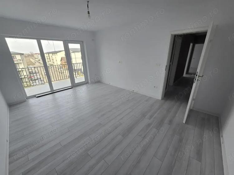 Apartament cu 3 camere decomandat în Giroc