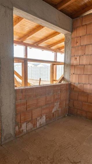 Casă cu 3 camere cu Teren 500 Mp în Sântandrei