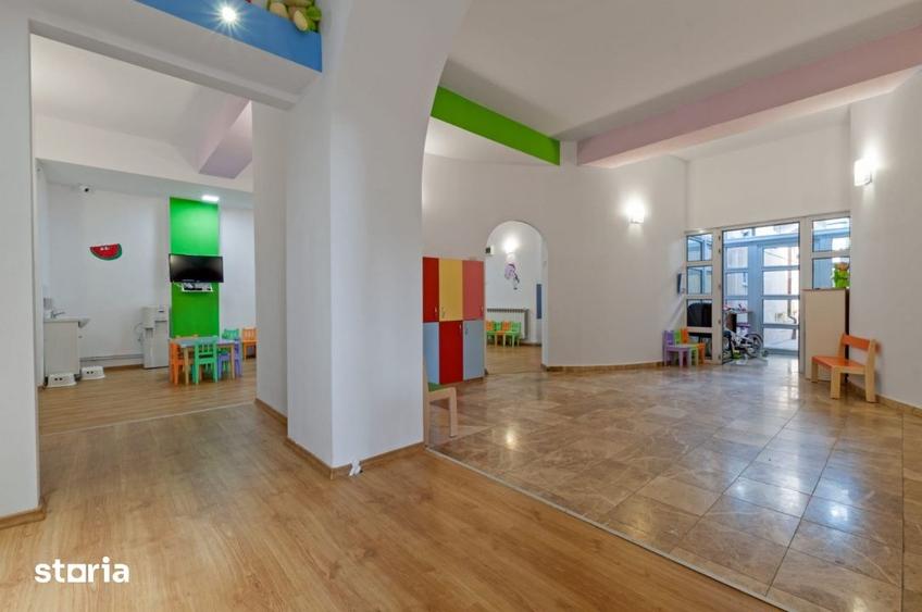 Casă cu 7 camere cu Teren 380 Mp în Pantelimon