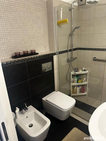 Apartament cu 4 camere decomandat în Găești
