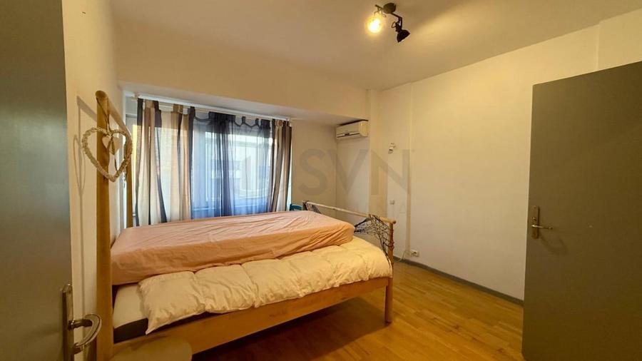 Apartament cu 4 camere decomandat în Polonă