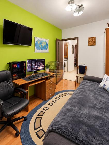 Apartament cu 3 camere decomandat, mobilat în CET