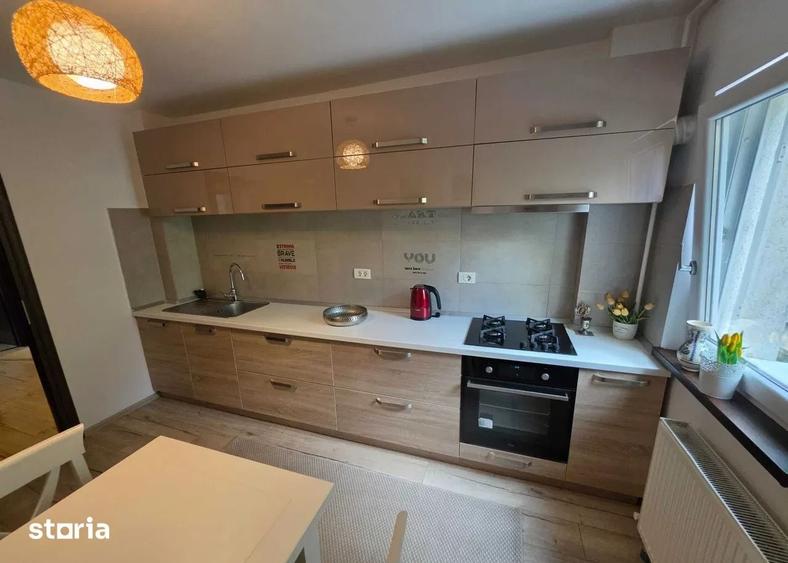 Apartament cu 4 camere decomandat în Tomis Nord
