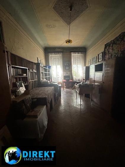 Apartament cu 6 camere în Central