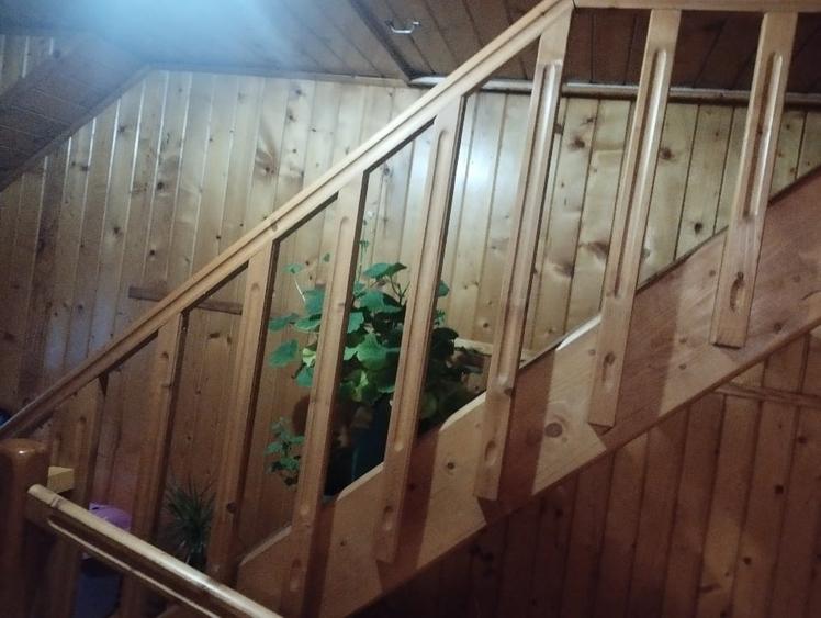 Casă individuală cu 5 camere cu Teren 1209 Mp în Moieciu